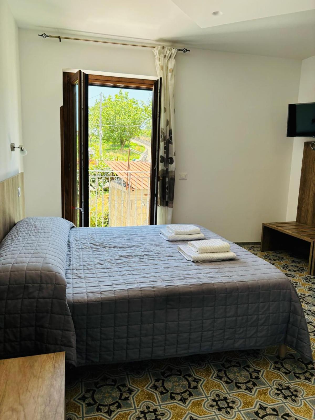 Ferienwohnung Mira Amalfi Agerola Zimmer foto
